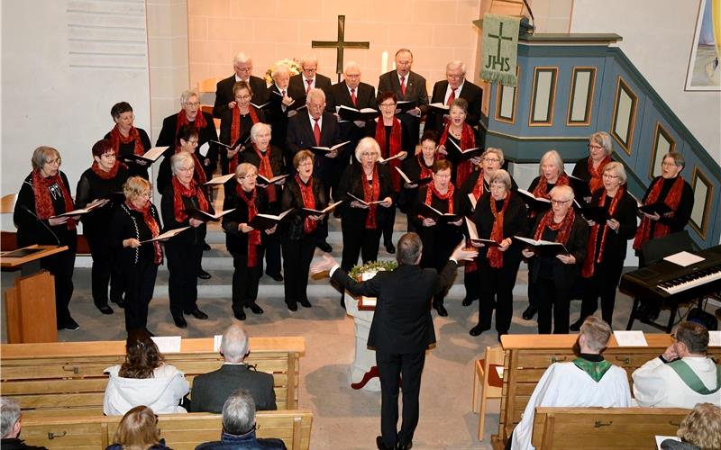 In derevangelischenKirche gabdie AltingerChorvereinigung ein letztes Konzert. „Wir haben lange gerungen“, erklärt der VorsitzendeRichard Teufel die Auflösung.GB-Foto: Holom