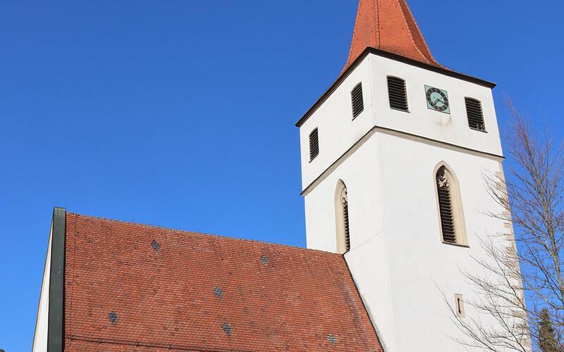 In der katholischen Kirche St. Magnus in Altingen zeigen viele Wandmalereien Szenen aus dem Leben Marias. GB-Fotos: Priotto
