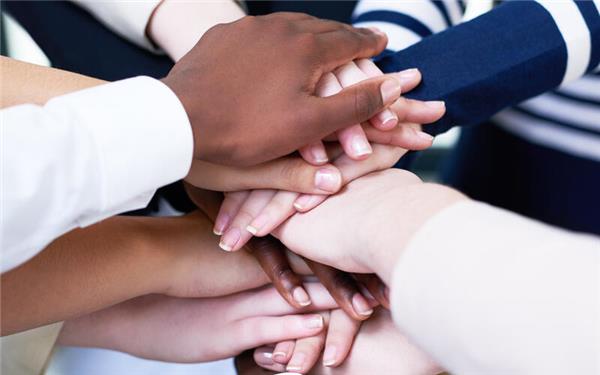 Integration ist wichtig für gesellschaftlichen Zusammenhalt. Herrenberg geht dies mit einem eigenen Konzept an.GB-Foto (Symbolbild): peopleimages.com – stock.adobe.com