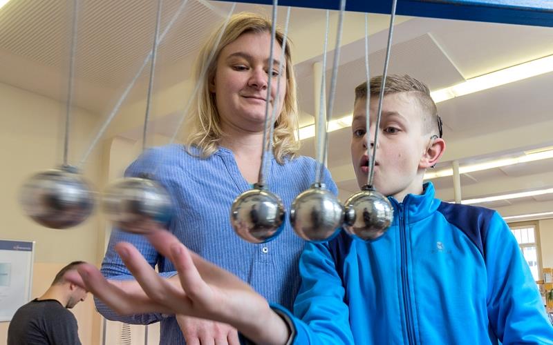 „Gäubote“-Familien-Tour: Erlebnismuseum
zum Ausprobieren Interessante Experimente können bei der Experimenta in Freudenstadt gemacht werden.GB-Foto: gb