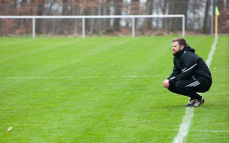 Tim Mutz sagt in Mönchberg für nächste Saison ab Irgendwann eingesehen, dass der Plan nicht mehr aufgeht: Tim Mutz hat als FVM-Trainer eine schwere Zeit hinter sich GB-Foto: Schmidt