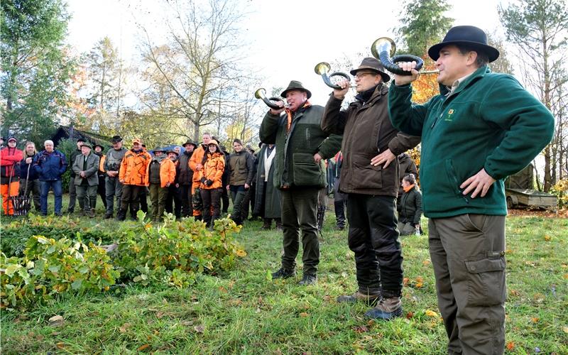 Jagdhornbläser sorgten an der Strecke für das richtige Flair. GB-Foto: Holom