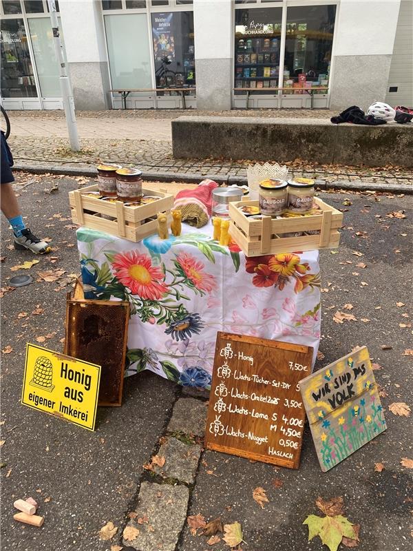 Jeder Marktstand hat mal klein angefangen.  Von Rainer Bruckner aus Herrenberg-K...