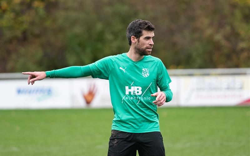 SVD: Die Erfolgsstory im Pokal geht weiter Jetzt geht es gegen den Oberligisten SSV Reutlingen: Für Deckenpfronns Spielertrainer Daniel Supper wird in der Vorbereitung auf die neue Saison der Pokalwettbewerb zur Erfolgsgeschichte Foto (Archiv): Schmidt