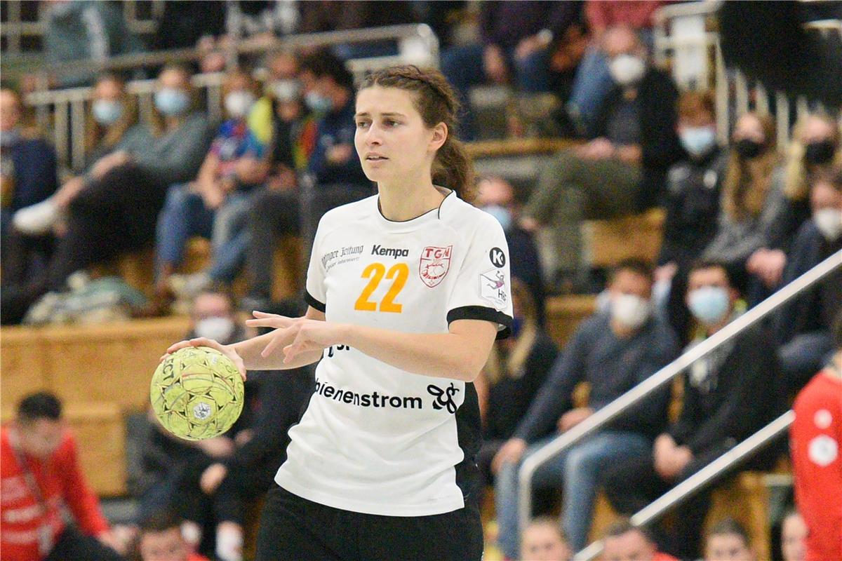 Julia Bauer (TG Nuertingen #22)   Kuties Herrenberg vs. TG Nuertingen  Handball,...