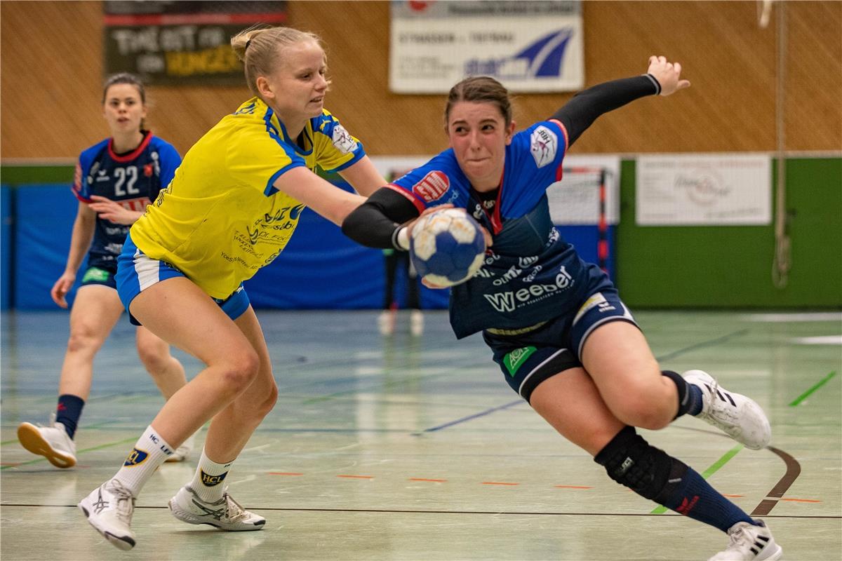 Julia Weise (HC Leipzig #07) gegen Lea Neubrander (SG H2Ku Herrenberg #18), SG H...