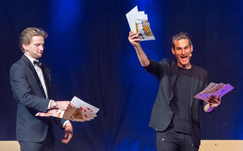 Julius Frack (rechts) sorgte für magische Momente – unterstützt durch den Herrenberger Dani Steep. GB-Foto: Vecsey