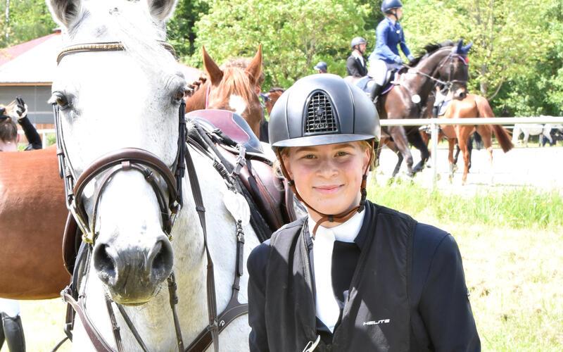 Kandidaten für die Europameisterschaft: Enya-Rosa Siewert (Sindlingen/RFV Herrenberg) und ihre Holsteiner-Stute Montana. GB-Foto: Häusler