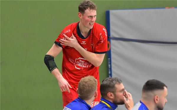 Kenneth Stiegen wusste sofort, dass mit seiner Schulter etwas nicht in Ordnung ist. GB-Foto: Gebhardt