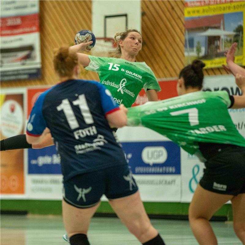 Kerstin Foth (SG H2Ku Herrenberg #11), Diana Sabljak (SG Kirchhof 09 #15), SG H2...