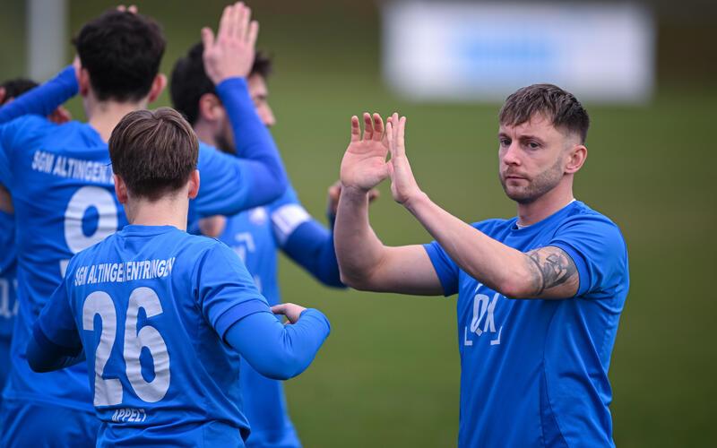 Kevin Hermenau (rechts) gelang der entscheidende Treffer. GB-Foto: Ulmer