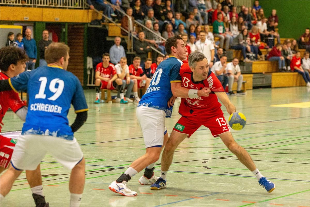 Kevin Matschke (NSU Neckarsulm #20) gegen Christian Duerner (SG H2Ku Herrenberg ...