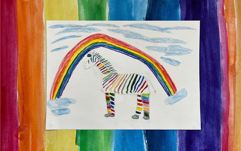 Kinderbilder sind im Kunststudio Beckmann zu sehen.GB-Foto: gb