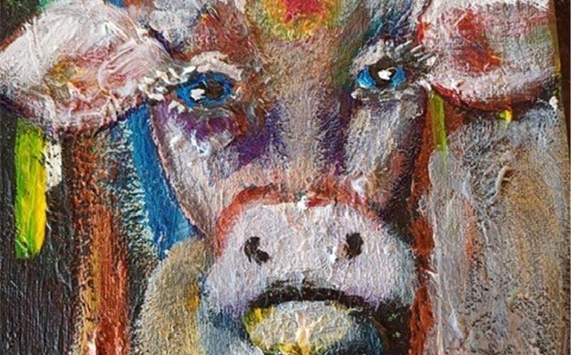 „Kunst trifft Kuh“ heißt eine Benefizveranstaltung mit Bühnenprogramm, bei der auch zwei Bilder verkauft werden. GB-Fotos: gb