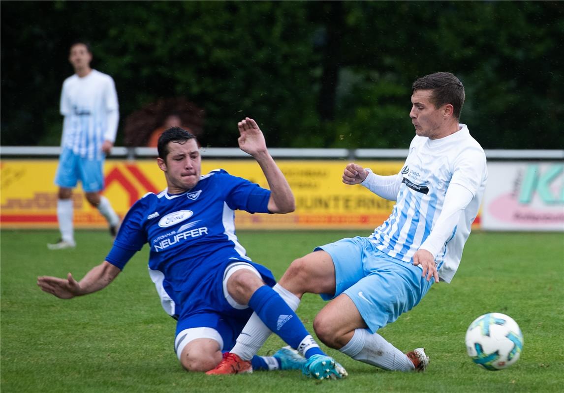 Kuppingen - Nebringen Fußball  9 / 2019 Foto: Schmidt  Spielertrainer Werner