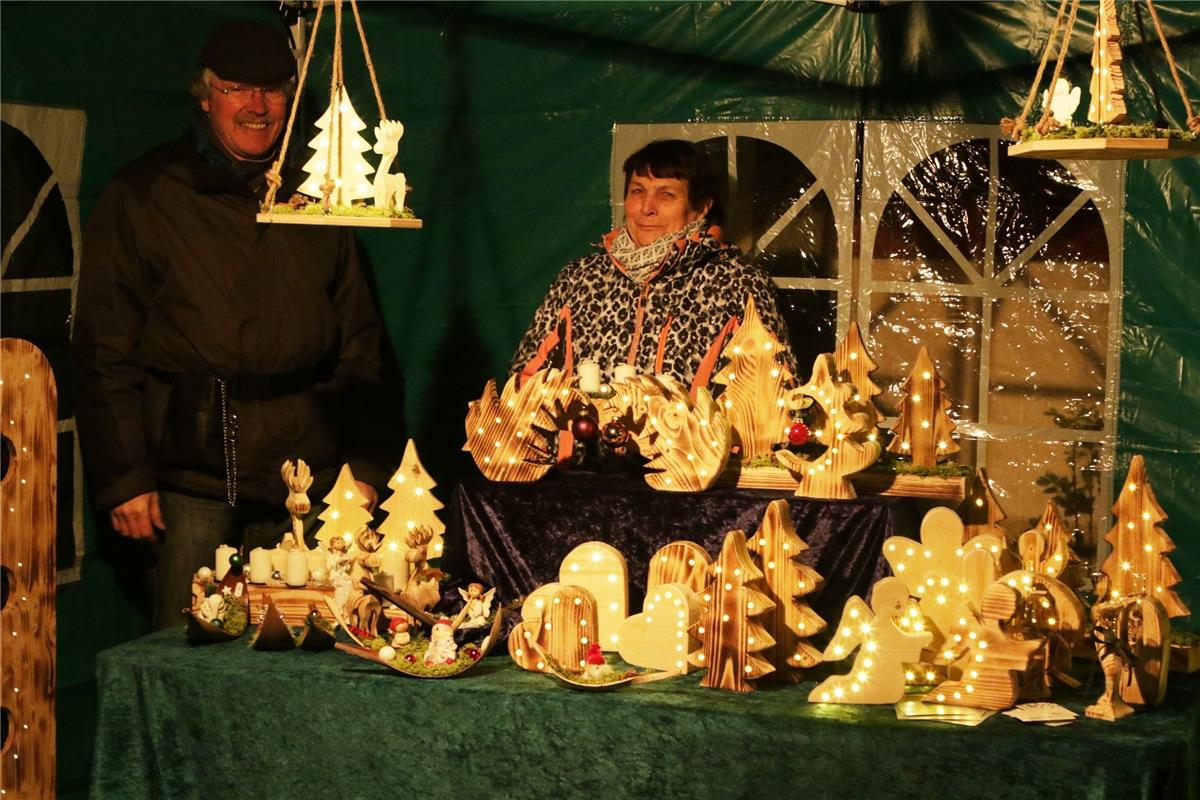 Kuppingen Weihnachtsmarkt  Fam Glaser aus Wildberg bekam irgendwann eine Stichsä...