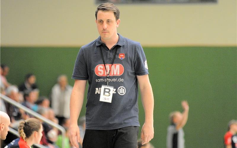SG-Frauen: Remis zum Heim-Auftakt Lange Zeit lag seine Mannschaft zum Teil klar in Führung - am Ende musste sich mit Herrenbergs Trainer Mike Leibssle mit einem Remis zufriedengeben Foto (Archiv): Tobias Baur/Eibner