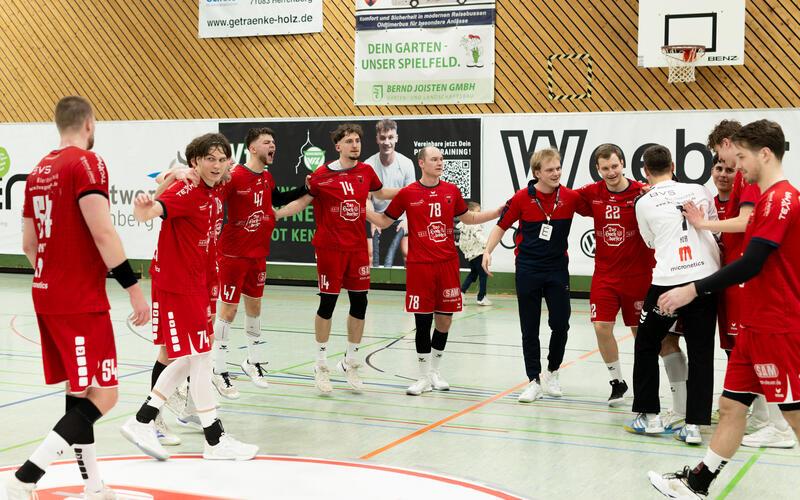 Lange vermisst bei der SG H2Ku: Siegerjubel nach dem Spiel. GB-Foto: Eibner/Ulmer