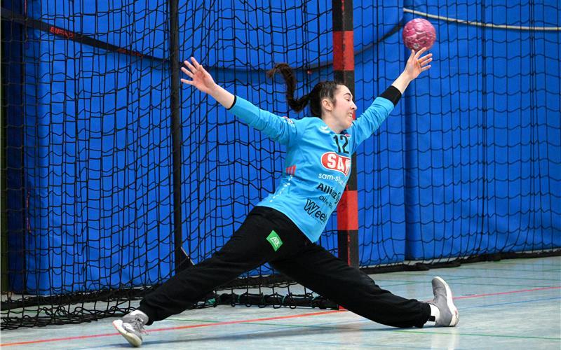 Laura Waldenmaier im Januar 2023 im Tor der SG H2Ku Herrenberg. GB-Foto: Eibner/Tobias Baur