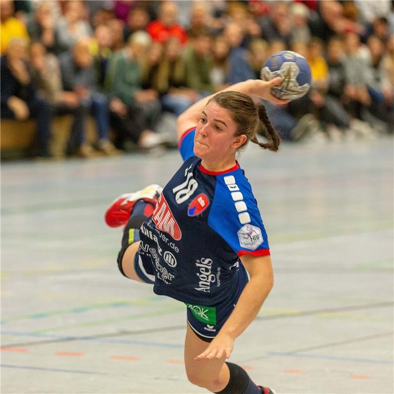 Lea Neubrander (SG H2Ku Herrenberg #18) / HSG Freiburg - SG H2Ku Herrenberg, Fra...