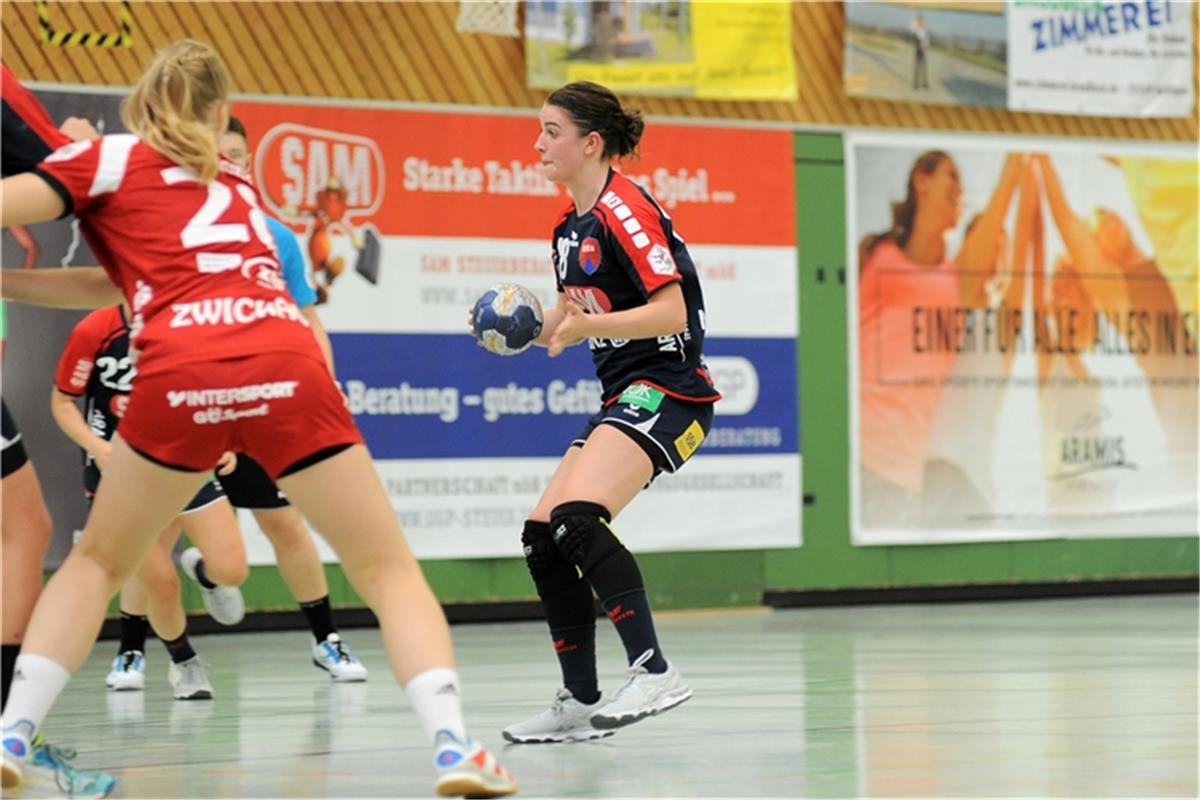 Lea Neubrander (SG H2Ku Herrenberg Kuties #18)   SG H2Ku Herrenberg, Handball, L...