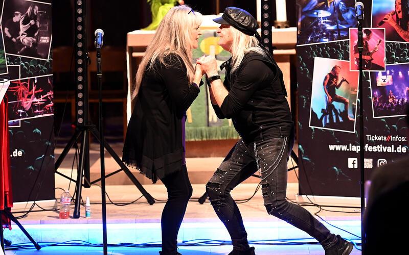 Les und Joyce Carlsen rocken die evangelische Michaelskirche in Sulz am EckGB-Foto: Holom