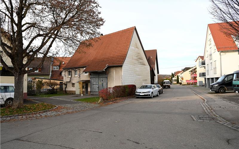 Linksseitig entlang der Brühlstraße könnte sich eine Überflutung in die Ortsmitte ausdehnen. GB-Foto: Holom