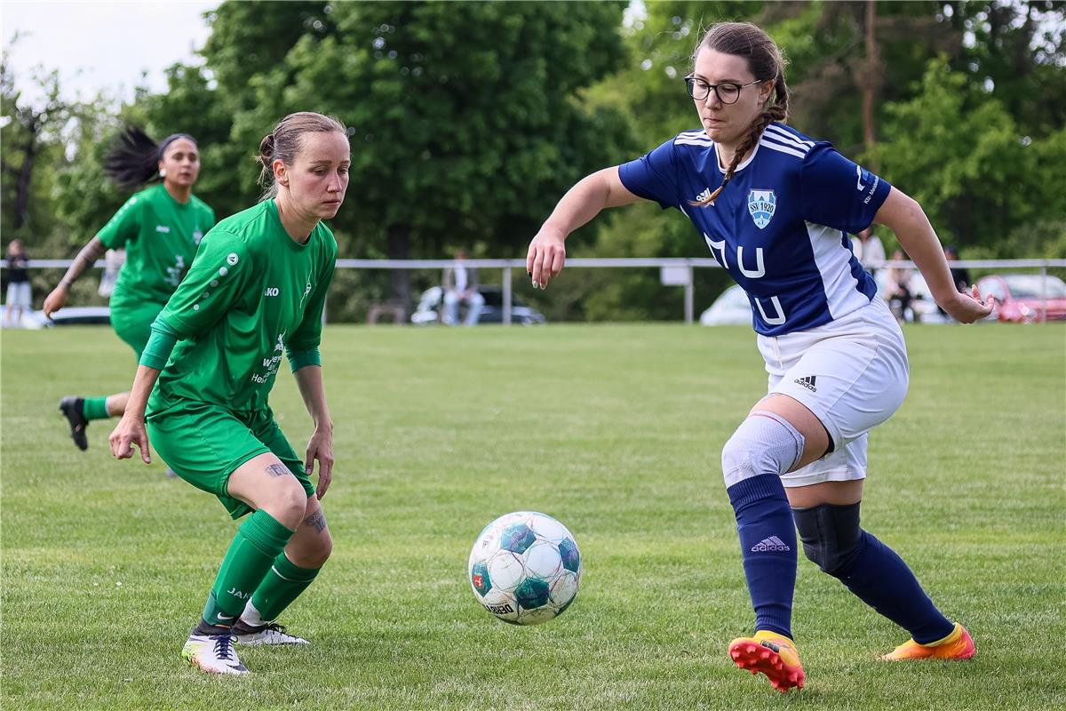 Lisa Reichert (VfL Herrenberg II #05)Nele Klaiss (SSV Walddorf #17),  SSV Walddo...