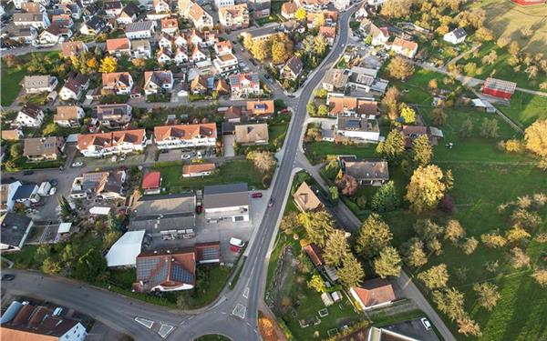 Lob gab es im Gemeinderat für die neue Ortsdurchfahrt Öschelbronn. GB-Foto: Schmidt