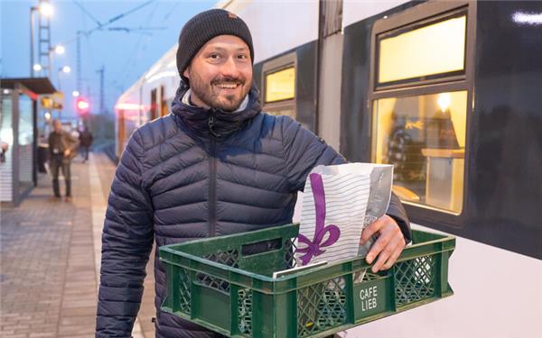 Lukas Haderlein – hier beim Wahlkampf in Altingen – hat vor Gericht ausgesagt, dabei hatte er mit dem Streitfall gar nicht direkt zu tun. GB-Foto (Archiv): Vecsey