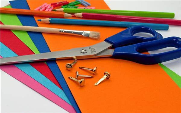 Malen, Basteln, Spielen, Spazierengehen: In der Kernzeitbetreuung erwartet die Kinder ein buntes Programm. GB-Foto: M. Schuppich - stock.adobe.com