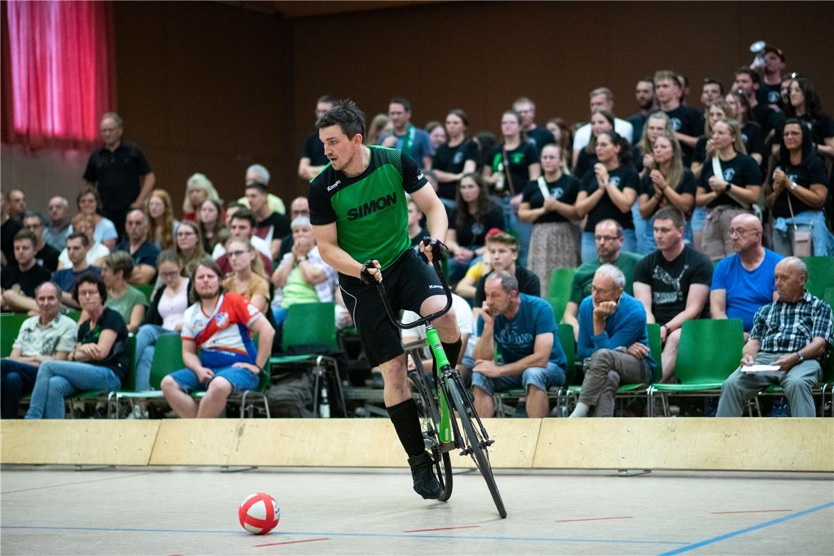 Manuel Ehrmann (RV Edelweiss Sulgen) am Ball, RV Edelweiss Sulgen vs RV Gaertrin...