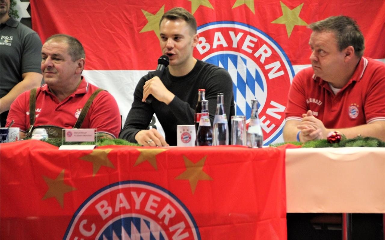 Manuel Neuer beim FC Bayern München Fanclub Gäubazis