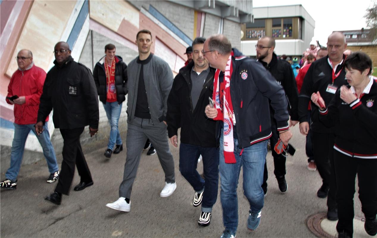 Manuel Neuer beim FC Bayern München Fanclub Gäubazis