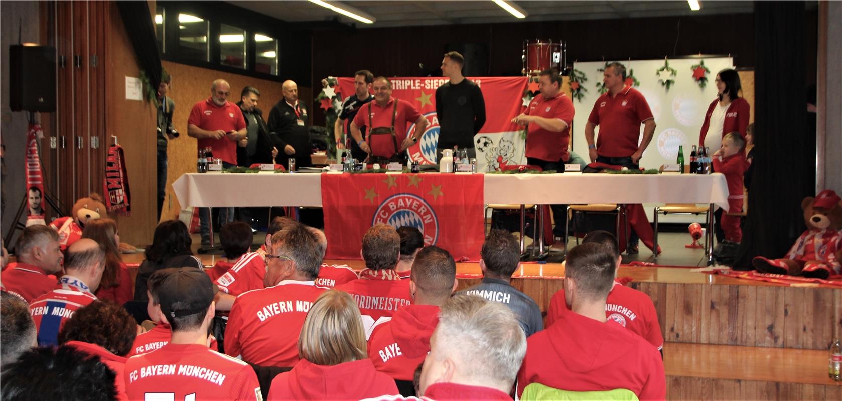 Manuel Neuer beim FC Bayern München Fanclub Gäubazis