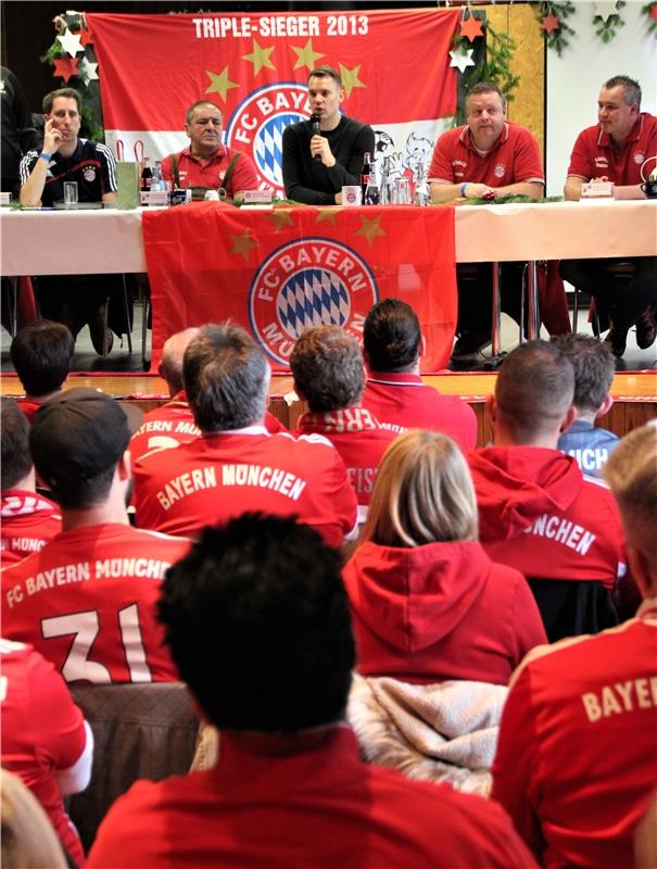 Manuel Neuer beim FC Bayern München Fanclub Gäubazis