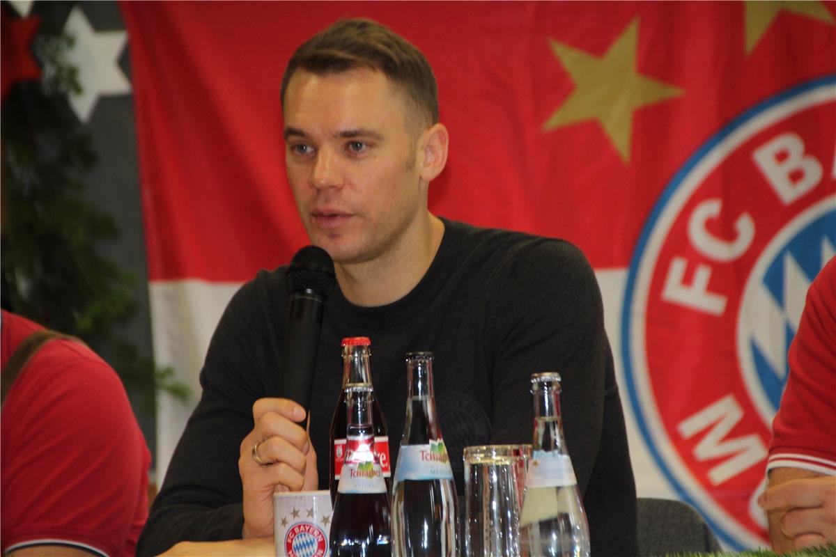 Manuel Neuer beim FC Bayern München Fanclub Gäubazis