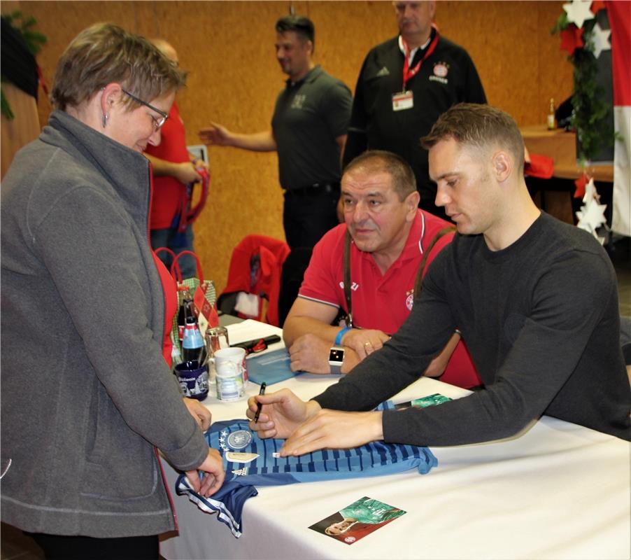 Manuel Neuer beim FC Bayern München Fanclub Gäubazis