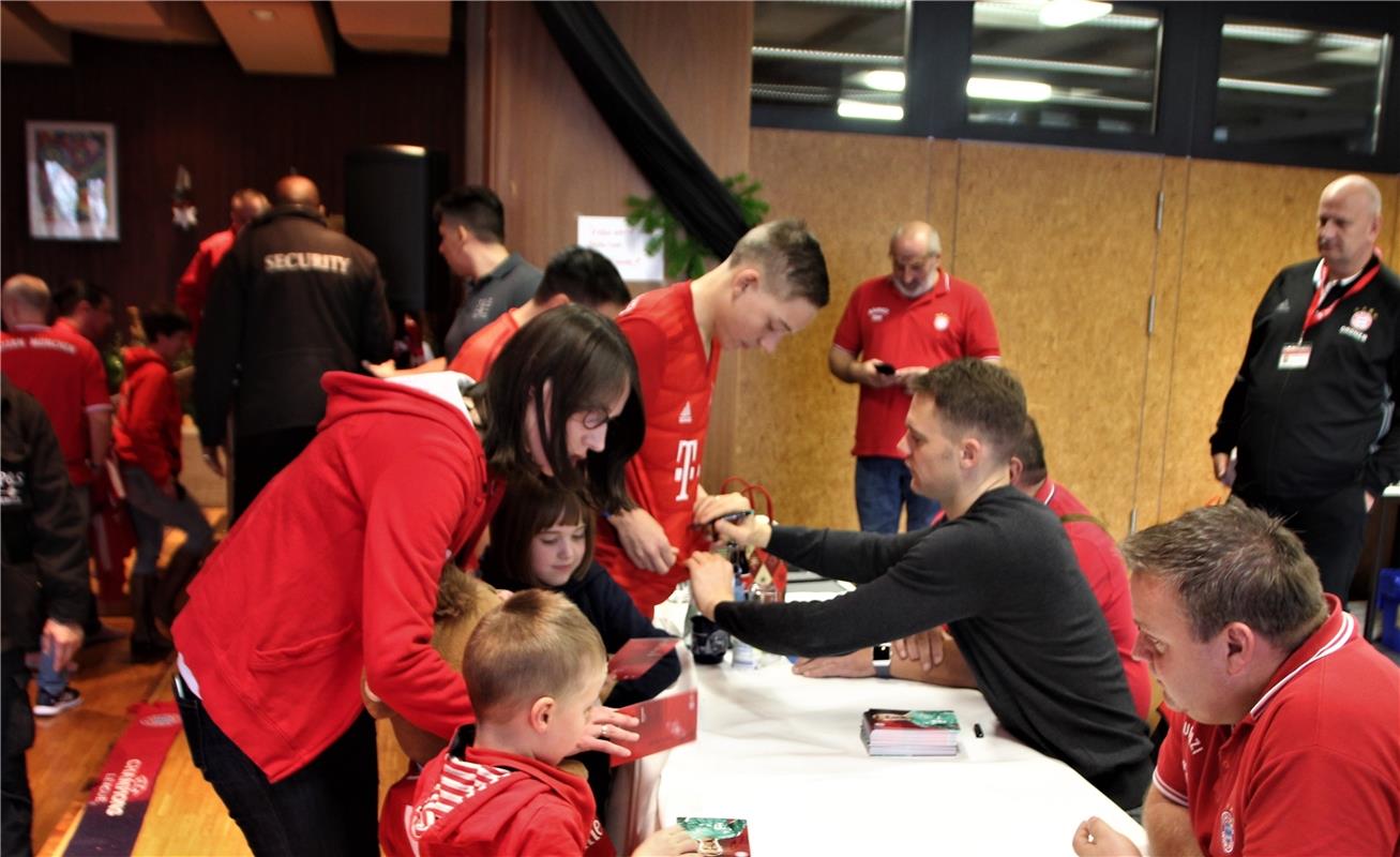 Manuel Neuer beim FC Bayern München Fanclub Gäubazis