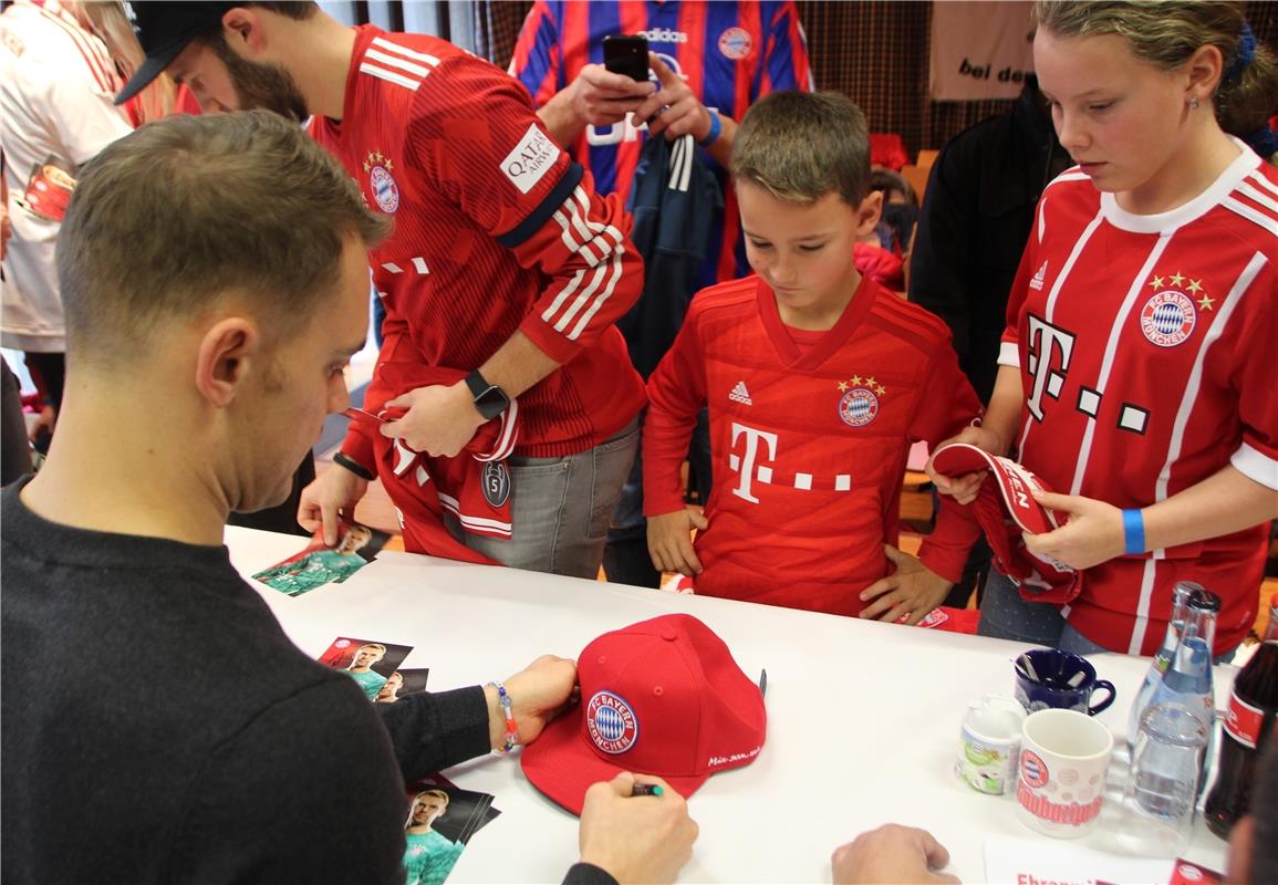 Manuel Neuer beim FC Bayern München Fanclub Gäubazis