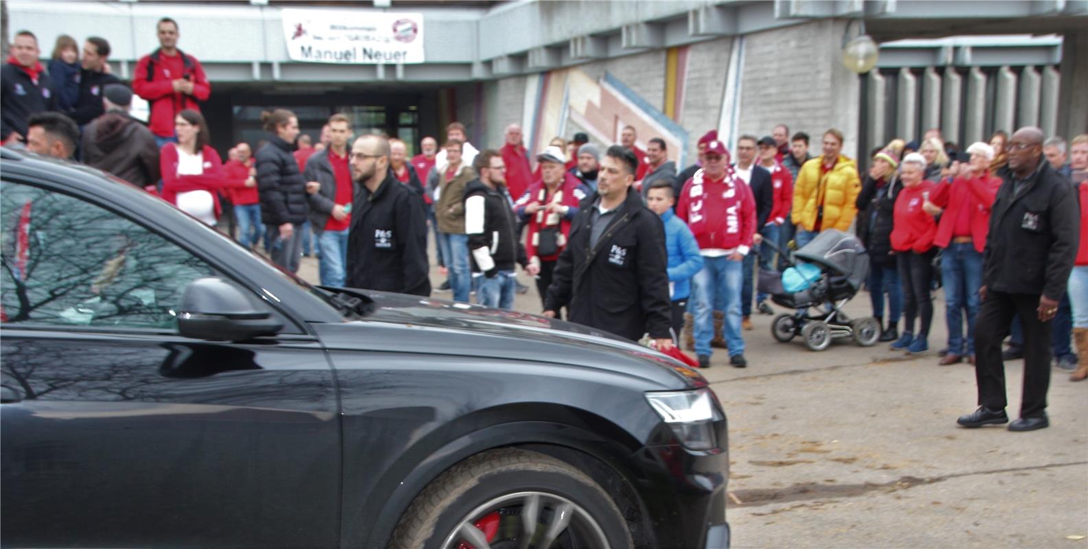 Manuel Neuer beim FC Bayern München Fanclub Gäubazis