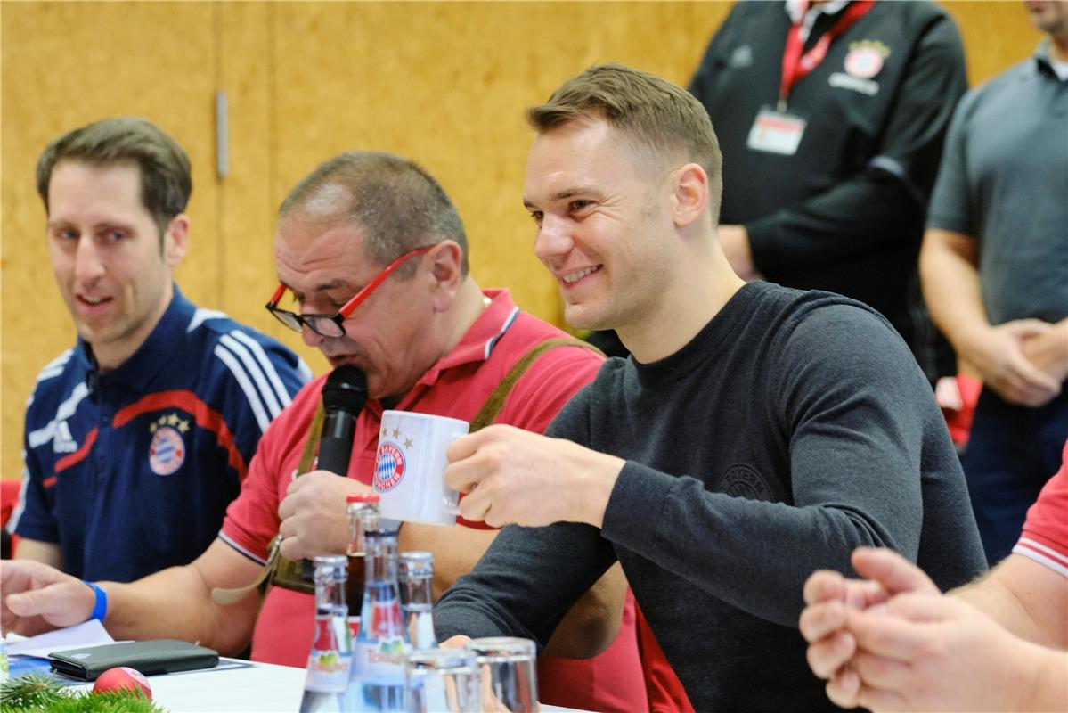 Manuel Neuer beim FC Bayern München Fanclub Gäubazis  Herrenberg Kuppingen / 1.1...