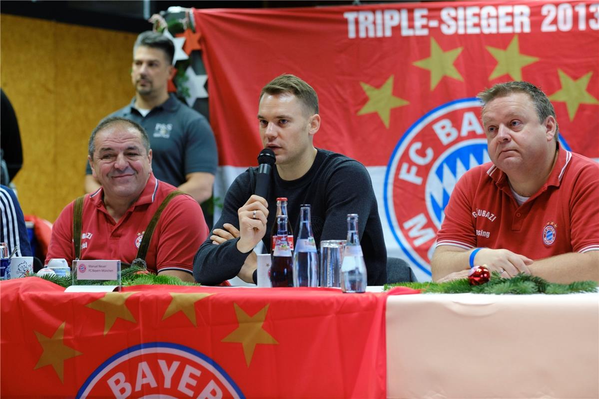 Manuel Neuer beim FC Bayern München Fanclub Gäubazis  Herrenberg Kuppingen / 1.1...