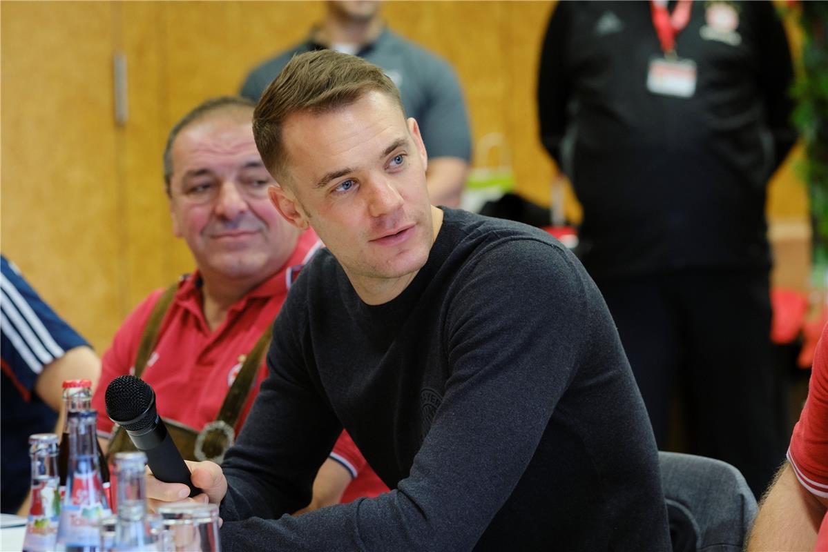 Manuel Neuer beim FC Bayern München Fanclub Gäubazis  Herrenberg Kuppingen / 1.1...