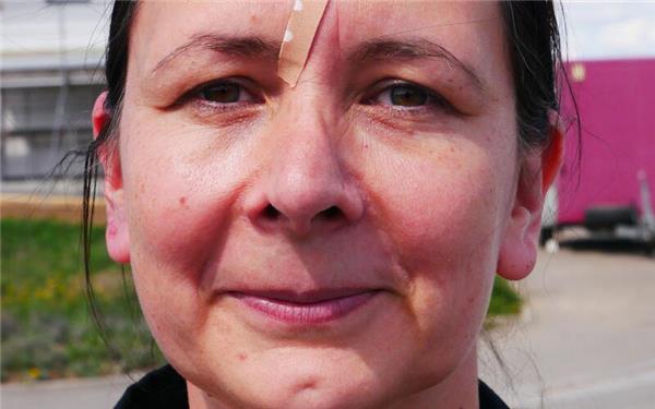 Manuela Forstner, 42, in einer Ausbildung zur Erzieherin„Unser bisheriger Bürgermeister war ziemlich gut. Er hat immer nach den Familien geschaut und nach den Leuten im Ort. Ich habe fünf Kinder, für mich ist das ein wichtiger Punkt. So wie es ist im Ort, scheint mir alles Mögliche getan.“