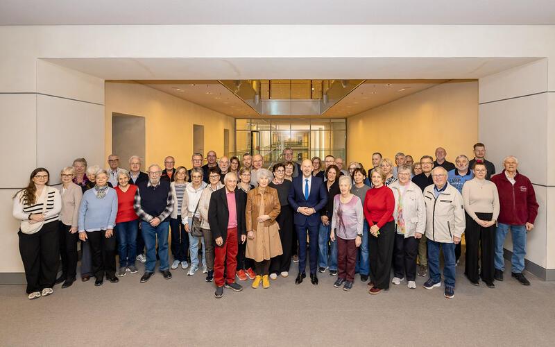 Marc Biadacz empfängt Besucher aus dem Landkreis in Berlin