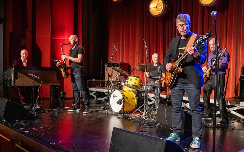 „Marcus Halver Soul Connexion“ bildete am Sonntagabend den krönenden Abschluss des Jazzfestivals.GB-Fotos: Vecsey