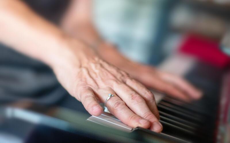 Margarete B. war zu Beginn ihrer Rente sehr aktiv. Sie war sportlich, wollte ein Ehrenamt beginnen und hat viel Klavier gespielt. GB-Foto: Vecsey