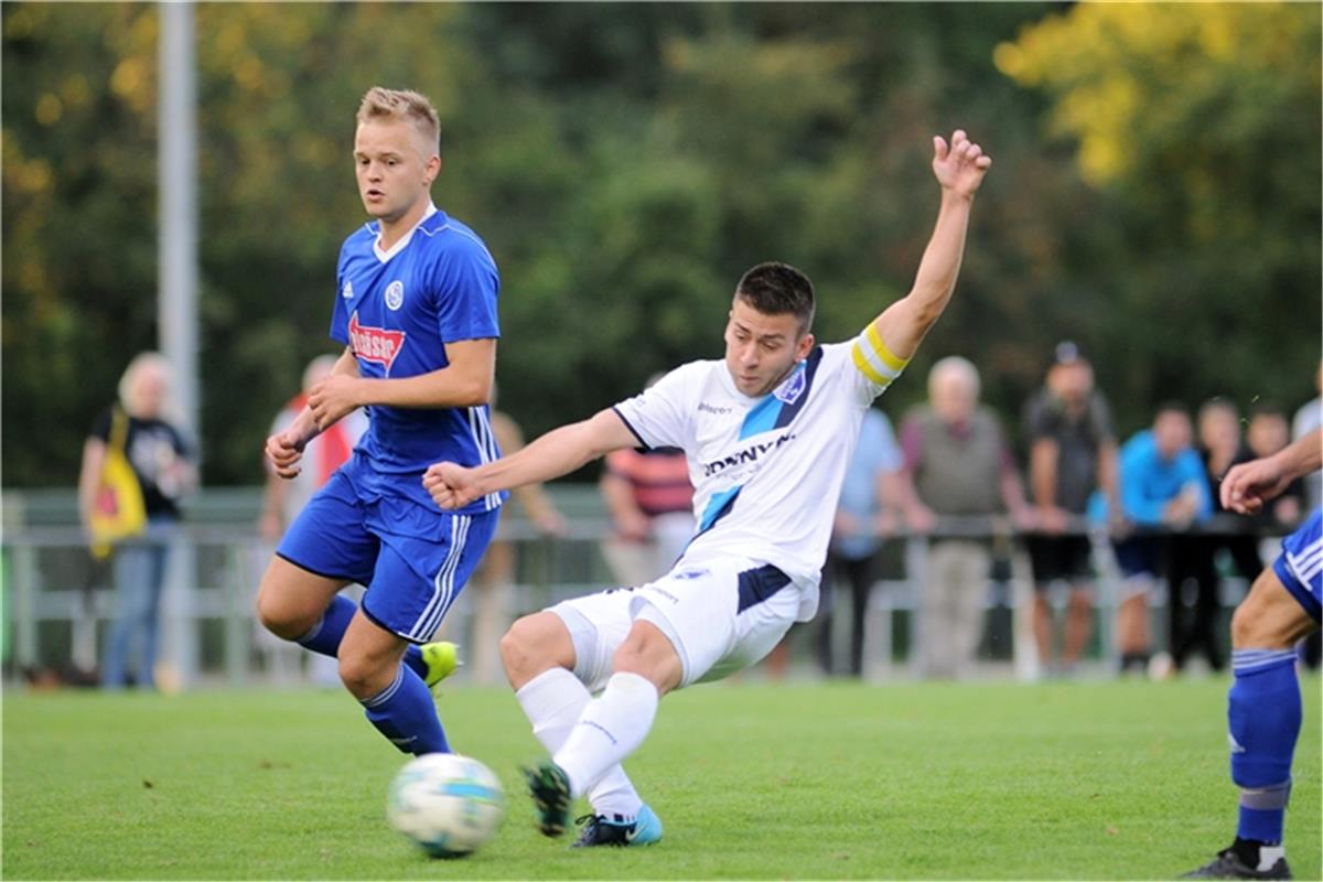 Marius Kunde (FSV 08 Bissingen #16) gegen Florian Feigl (VfL Sindelfingen #8)  F...