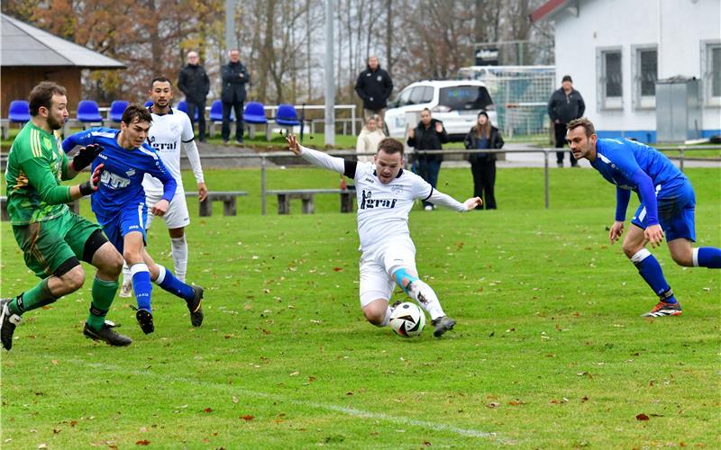 Marvin Özkan traf zweimal beim Oberjesinger 4:3-Erfolg. GB-Foto: Holom